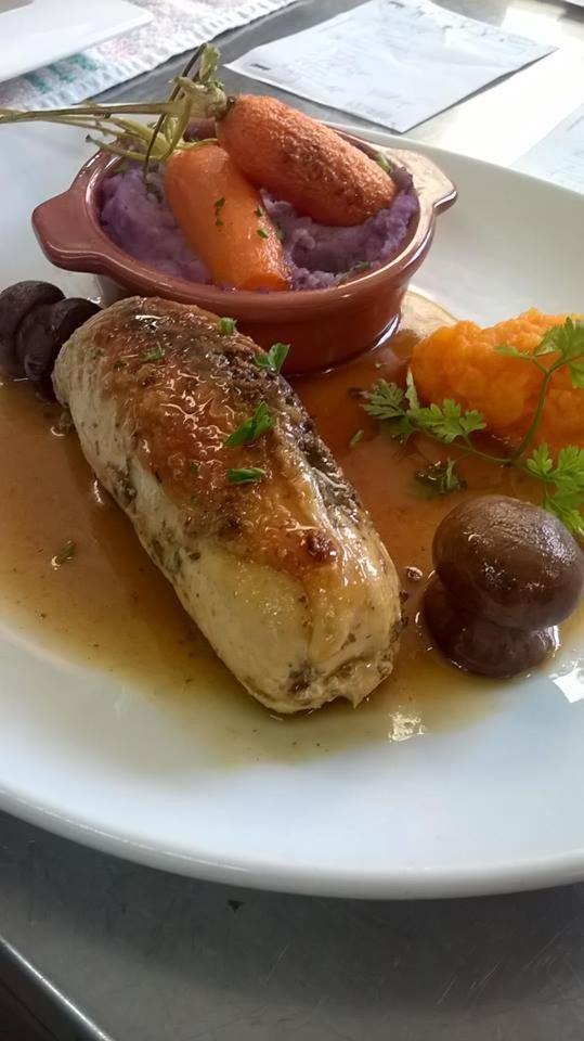 Hotel Restaurant Henry Puy-l'Eveque Екстер'єр фото